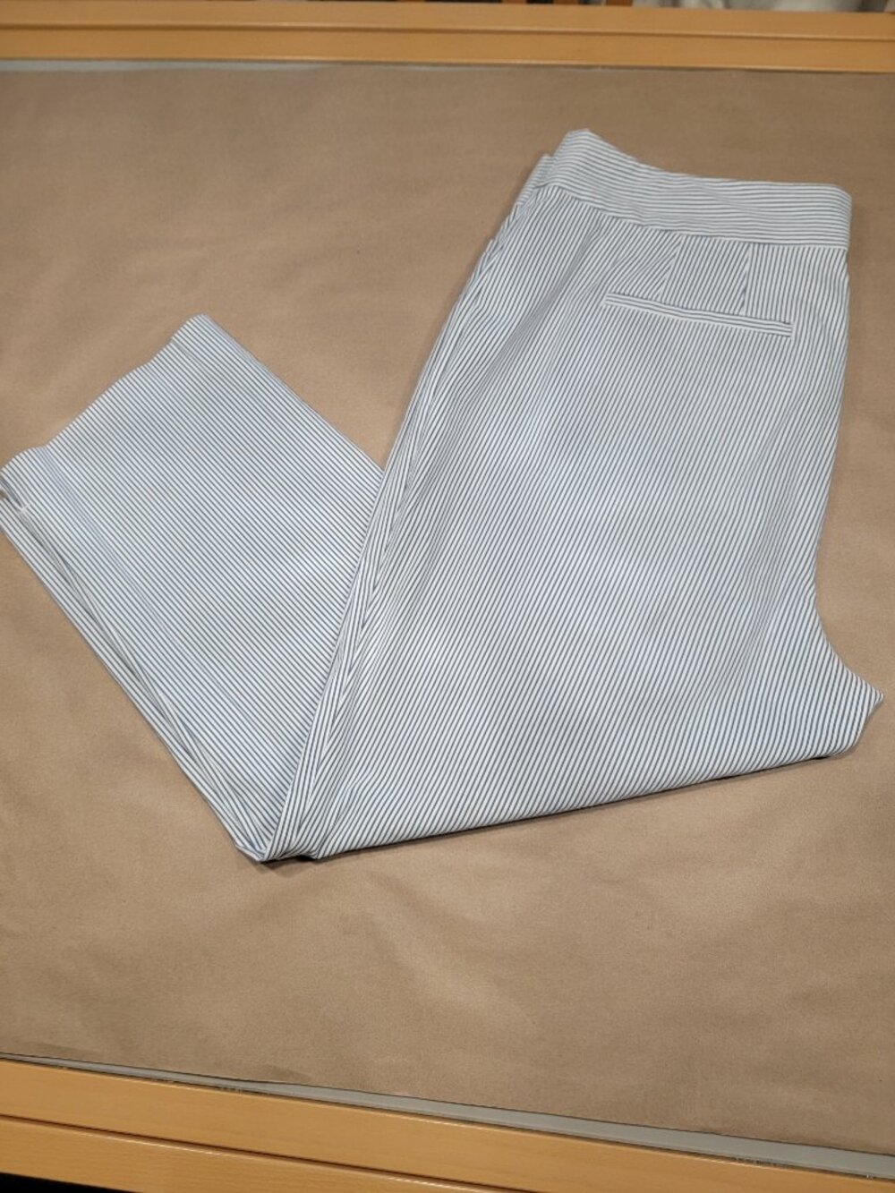 Ann Taylor Size 14 Blue & White Striped Seersucker Pants, Like New Condition - Picture 5 of 13